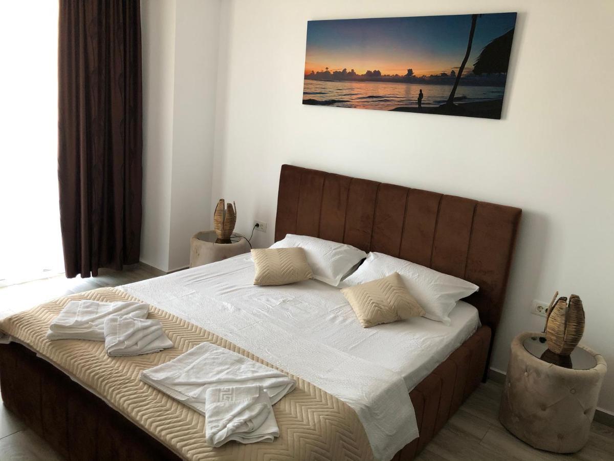 Lotus Northsea Apartment Mamaia Exterior photo
